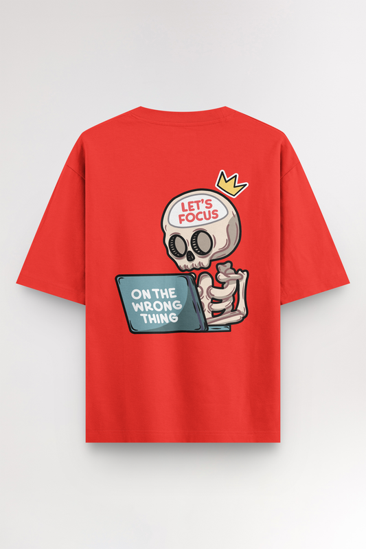 Focus on the wrong things | Oversized T-shirt