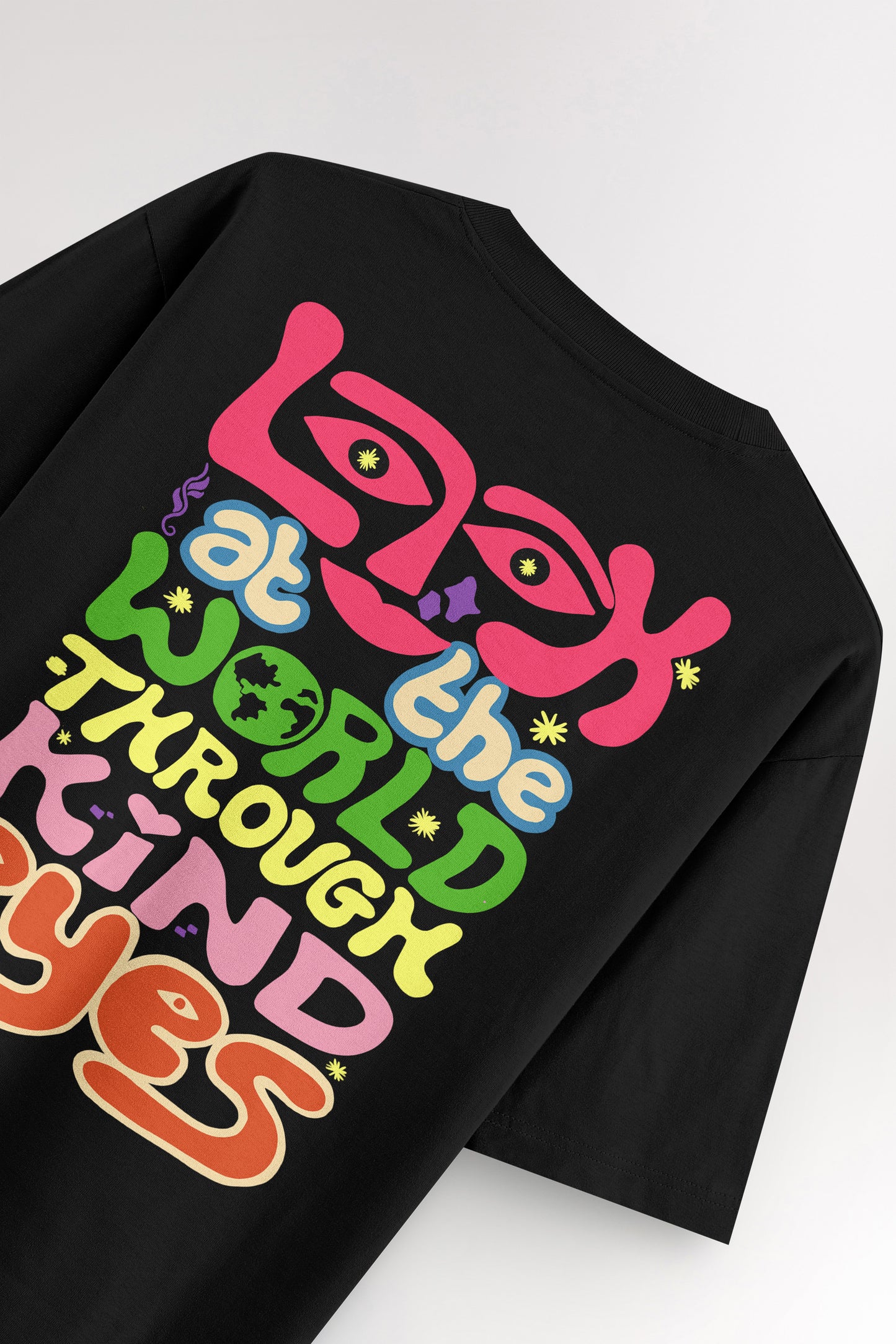 Look at the world | Oversized T-shirt