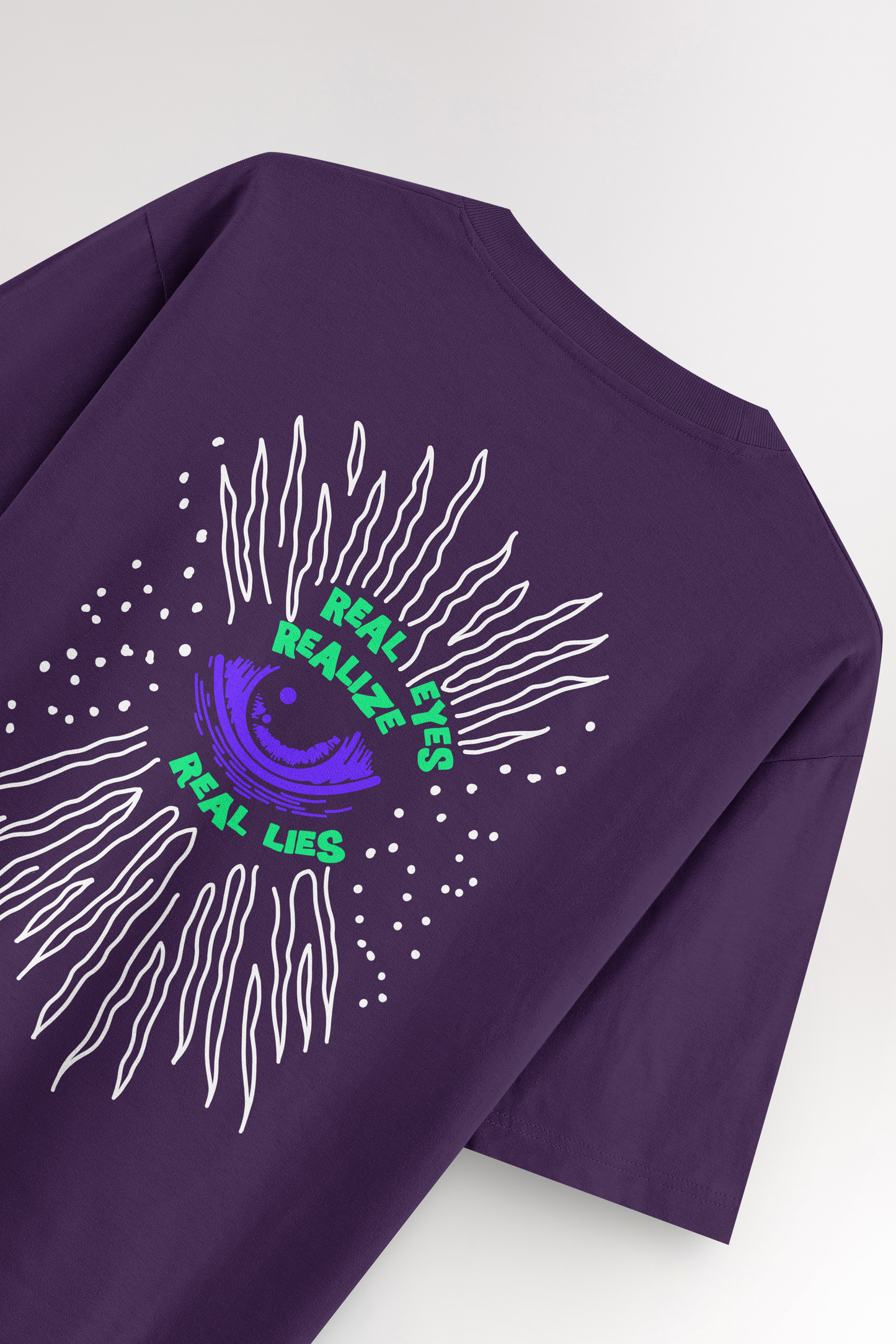 Real eyes | Oversized T-shirt