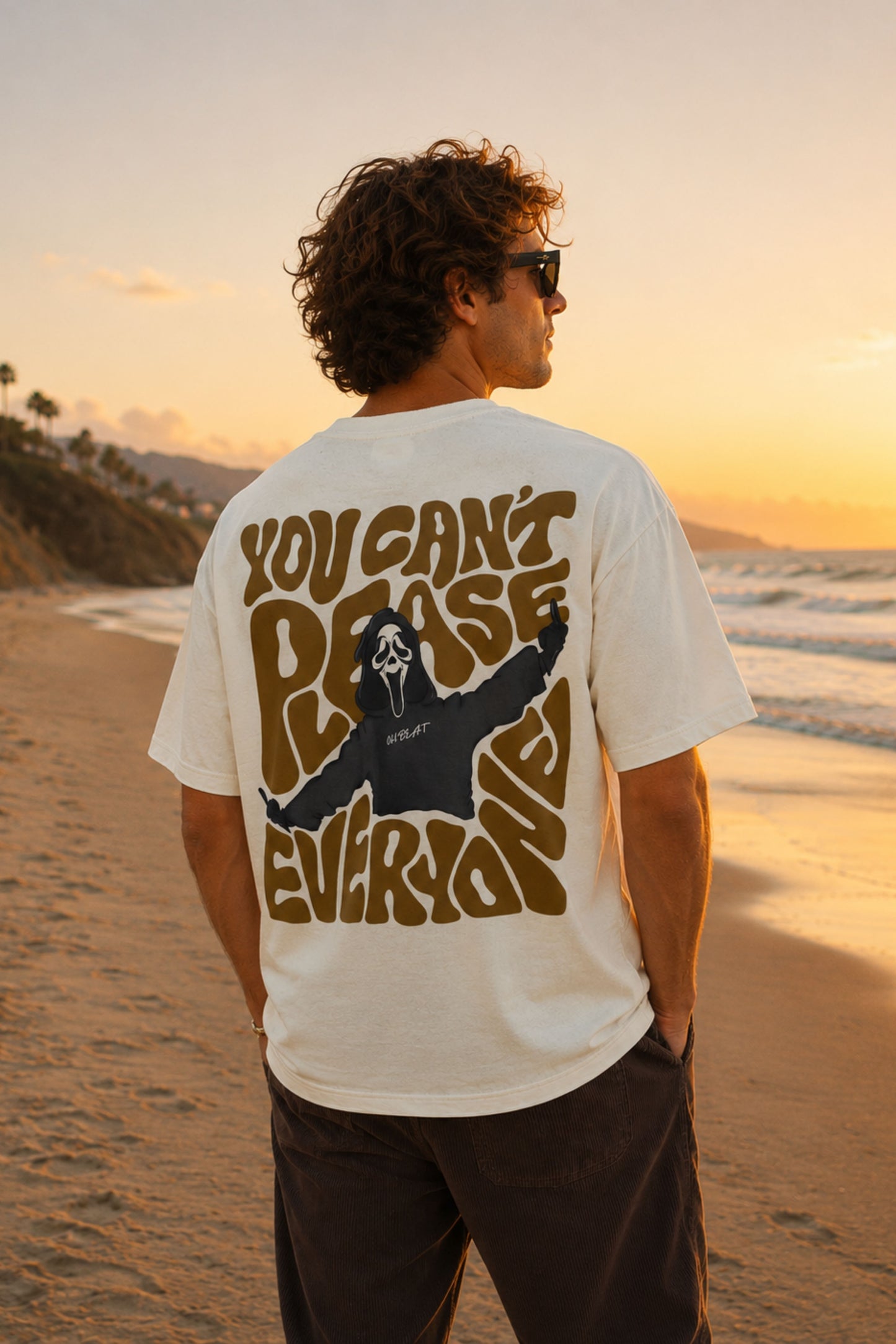 Can't please everyone | Oversized T-shirt