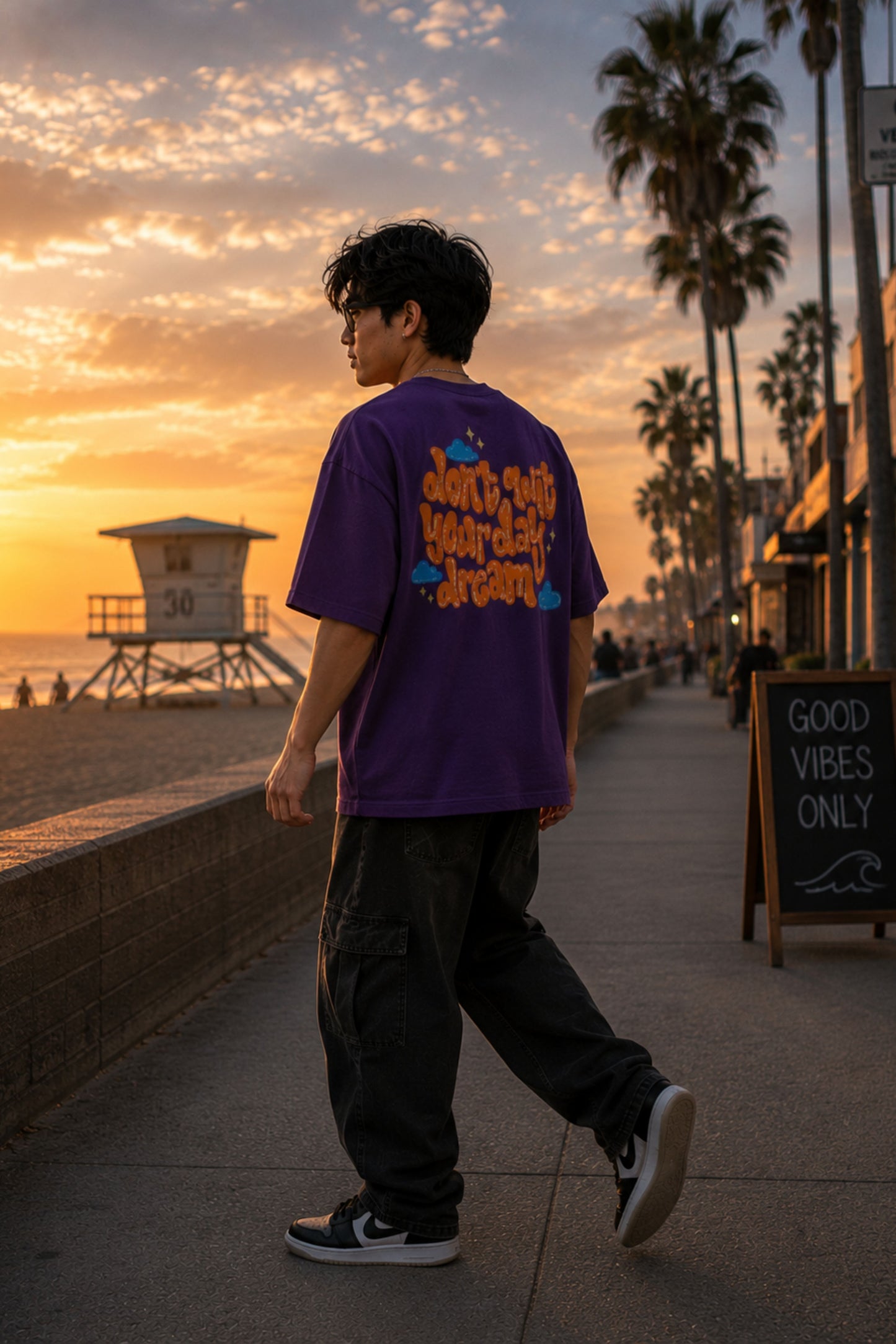 Day dream | Oversized T-shirt