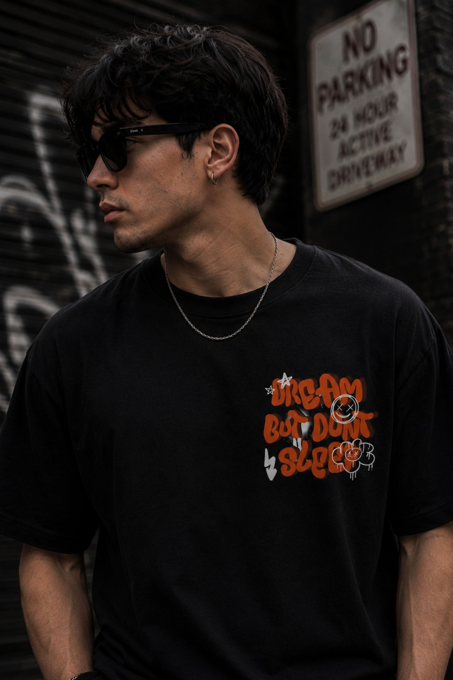 Dream but don't sleep | Oversized T-shirt